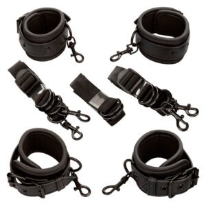 Calexotics - Nocturnal Cinghie per Letto in Pelle Regolabili Nere