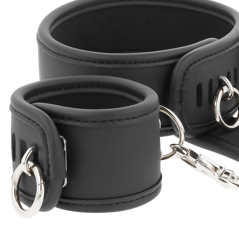 Fetish Submissive - Collana E Manette In Pelle Vegana Con Fodera In Noprene - immagine 5